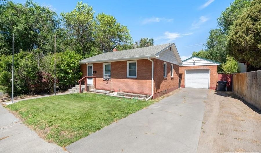 285 Lomax St, Idaho Falls, ID 83401 - 4 Beds, 2 Bath