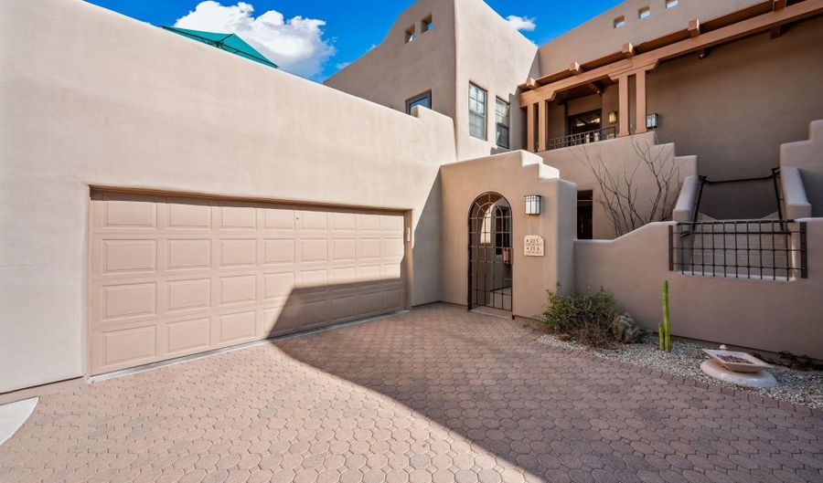 36601 N Mule Train Rd 29C, Carefree, AZ 85377 - 2 Beds, 3 Bath