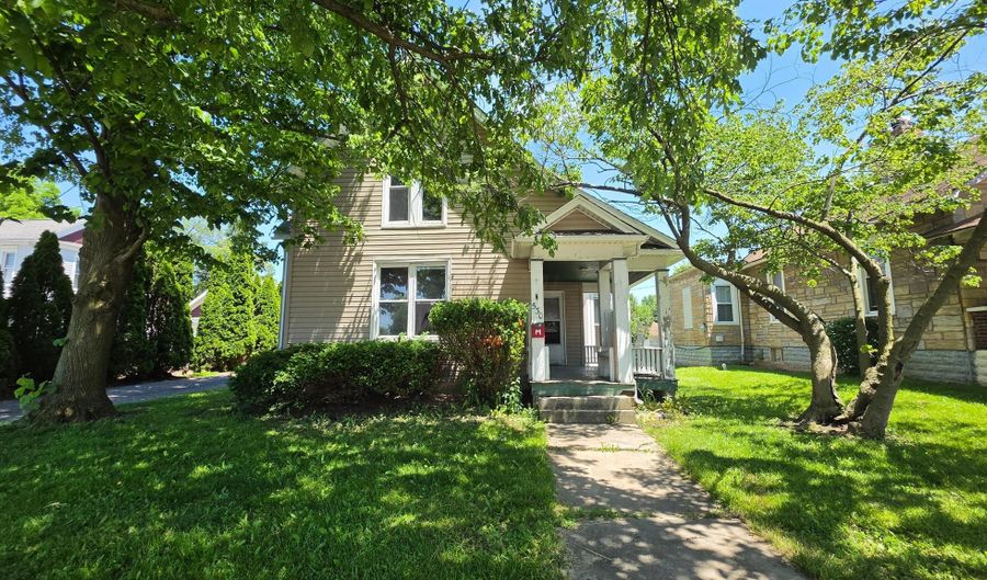 530 N Main St, Ada, OH 45810 - 3 Beds, 2 Bath