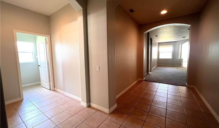 3283 Hampton Blvd, Alva, FL 33920 - 5 Beds, 4 Bath
