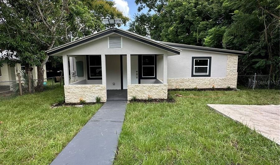 129 FLIPPEN Ave, Avon Park, FL 33825 - 2 Beds, 1 Bath