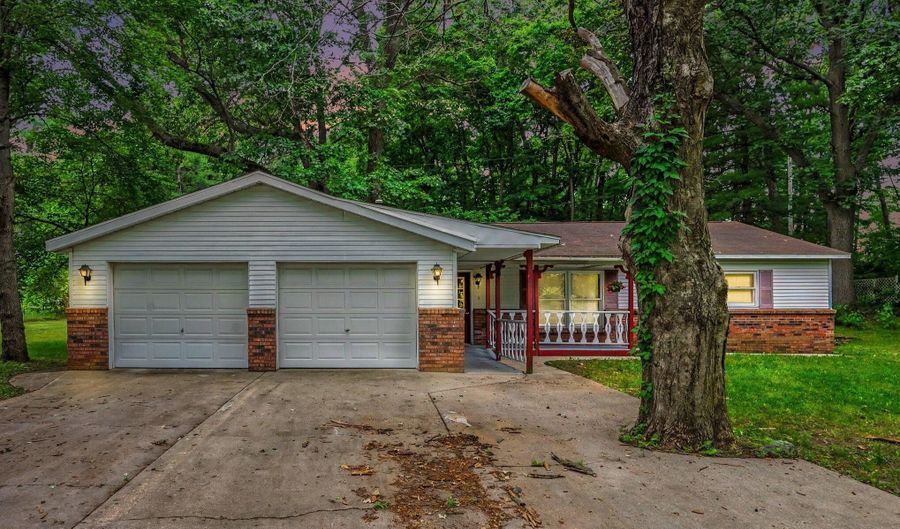 1460 Goodrich St, Allegan, MI 49010 - 2 Beds, 3 Bath