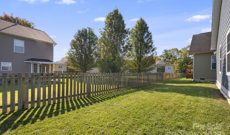 40 Hyde Park Pl, Arden, NC 28704 - 3 Beds, 2 Bath