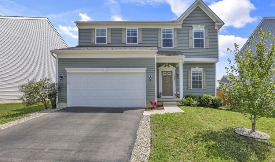 5217 Linton St, Ashville, OH 43103 - 3 Beds, 3 Bath