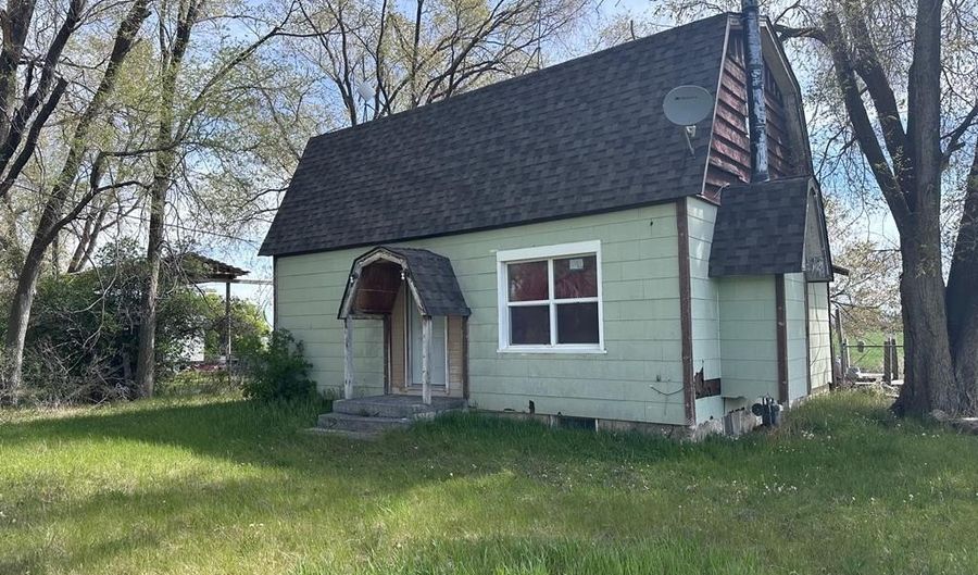 265 S 625 W, Blackfoot, ID 83221 - 2 Beds, 1 Bath
