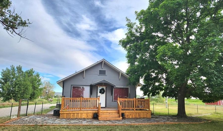 3 S 55 W, Blackfoot, ID 83221 - 3 Beds, 1 Bath