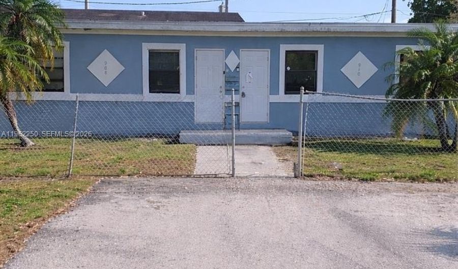 908 SW Avenue D, Belle Glade, FL 33430 - 0 Beds, 0 Bath