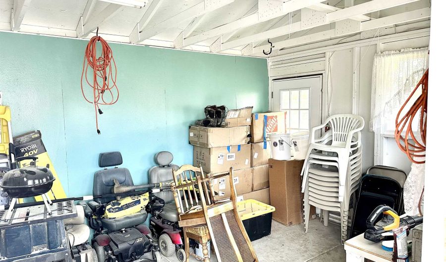 4946 Mary Ln, Chubbuck, ID 83202 - 5 Beds, 3 Bath