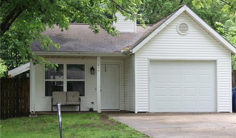 214 NW J St, Bentonville, AR 72712 - 2 Beds, 2 Bath
