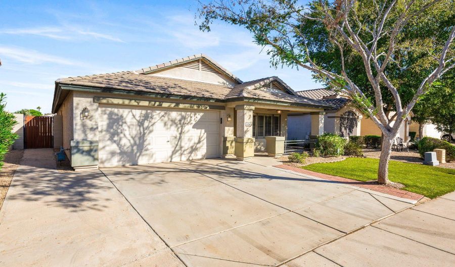 11216 W ROANOKE Ave, Avondale, AZ 85392 - 4 Beds, 2 Bath