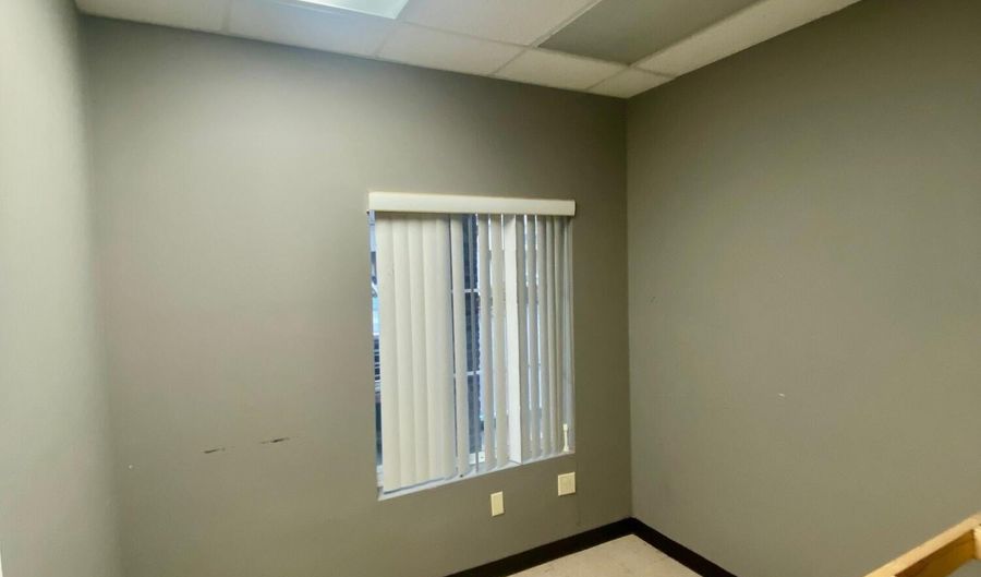 2318 Pass Rd 7a, Biloxi, MS 39531 - 0 Beds, 1 Bath