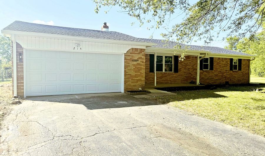 214 Corottoman Ct, Avon, IN 46123 - 3 Beds, 2 Bath