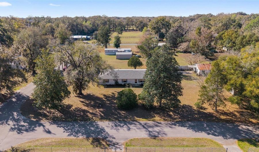3010 NE 98TH Ln, Anthony, FL 32617 - 3 Beds, 2 Bath