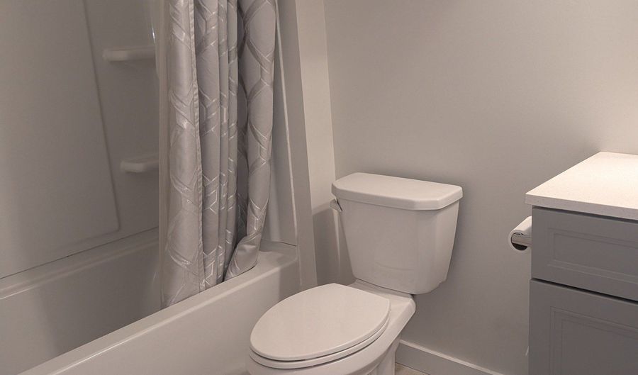 9 Center St D, Canton, CT 06019 - 3 Beds, 1 Bath