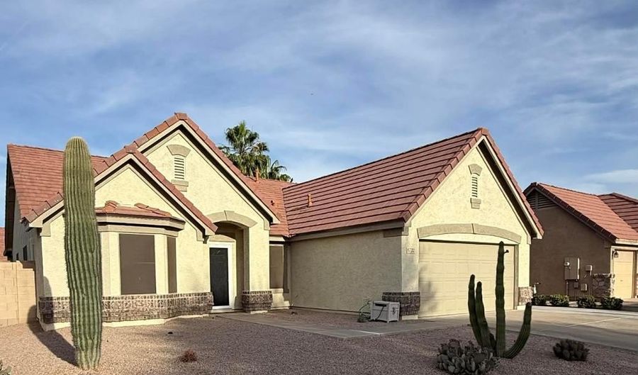 6732 S Vernon Dr, Chandler, AZ 85249 - 4 Beds, 2 Bath