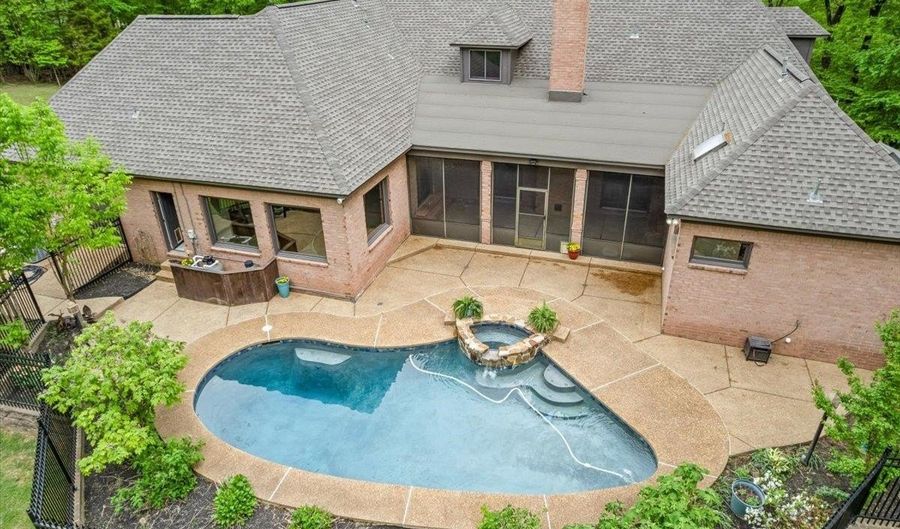 9157 GILLIE Cv, Bartlett, TN 38133 - 5 Beds, 6 Bath