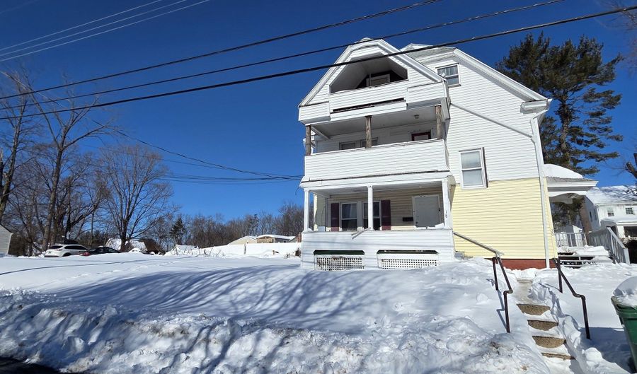 18 Darby St, Bloomfield, CT 06002 - 6 Beds, 3 Bath