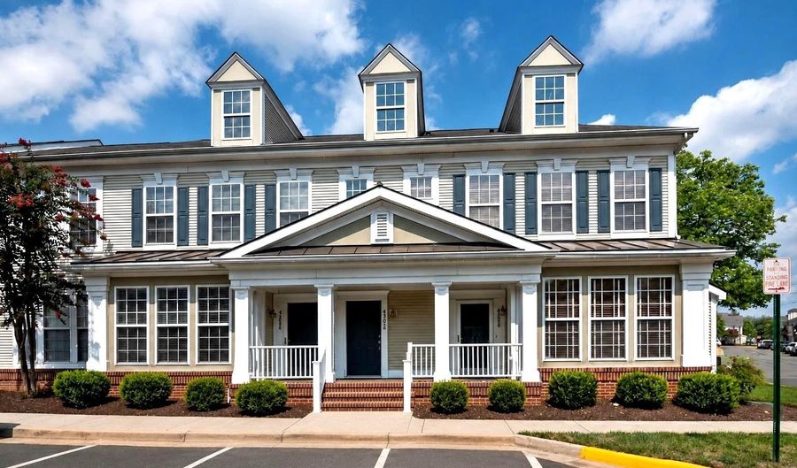 43028 OLD GALLIVAN Ter, Ashburn, VA 20147 - 2 Beds, 2 Bath