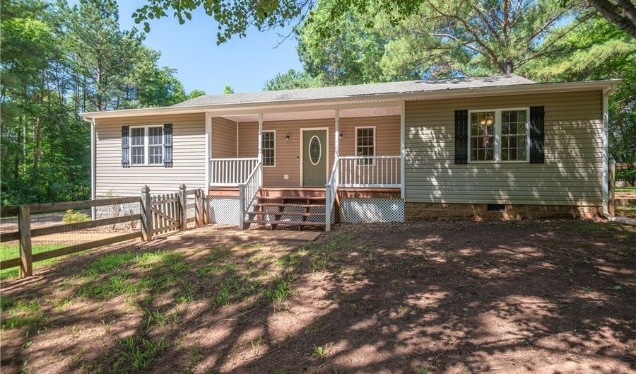 14560 Meade Rd, Amelia, VA 23002 - 3 Beds, 2 Bath