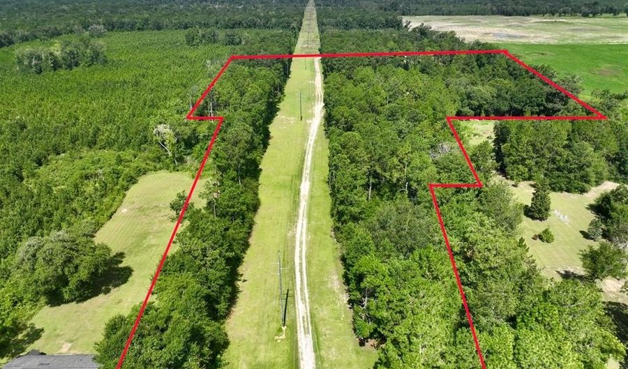 1477 Lake Dr, Bainbridge, GA 39817 - 4 Beds, 2 Bath