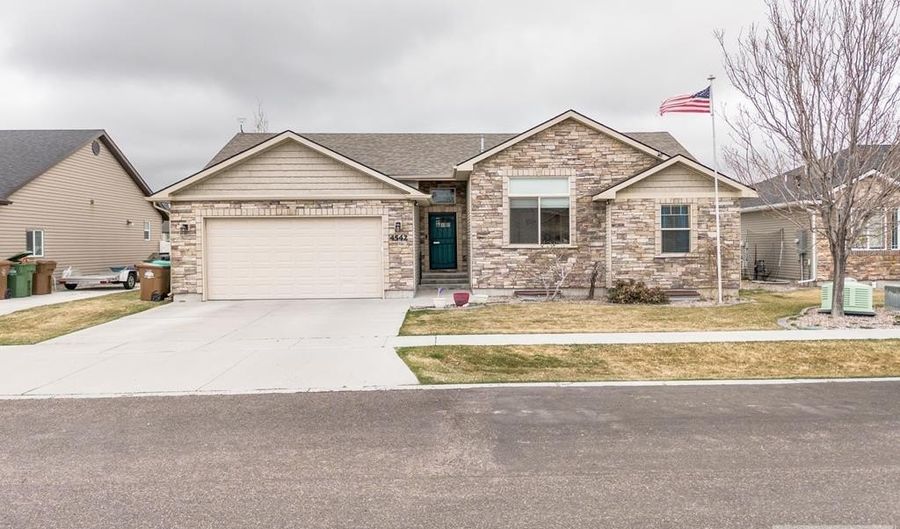4542 Independence, Chubbuck, ID 83202 - 5 Beds, 3 Bath