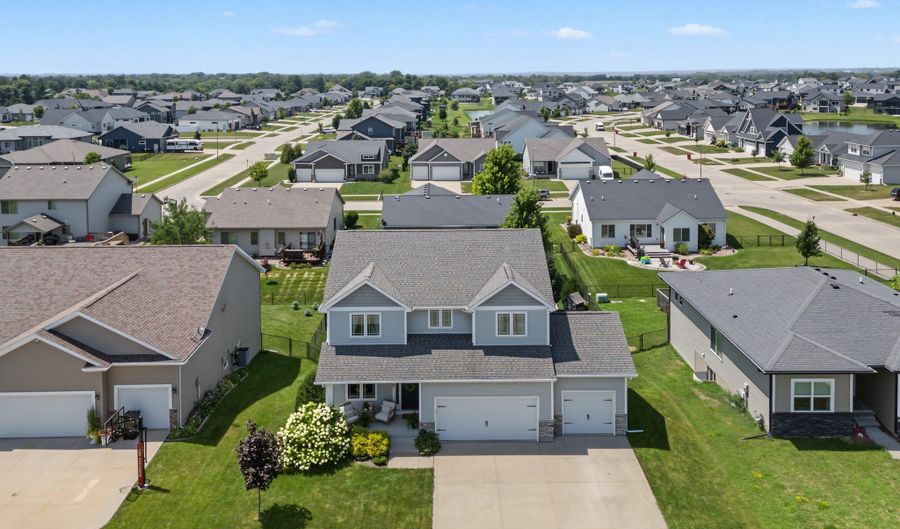 1206 NW Abbie Dr, Ankeny, IA 50023 - 4 Beds, 4 Bath