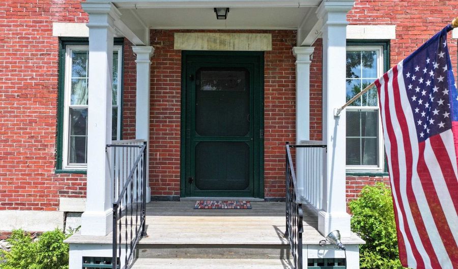26 Park St, Brandon, VT 05733 - 4 Beds, 2 Bath