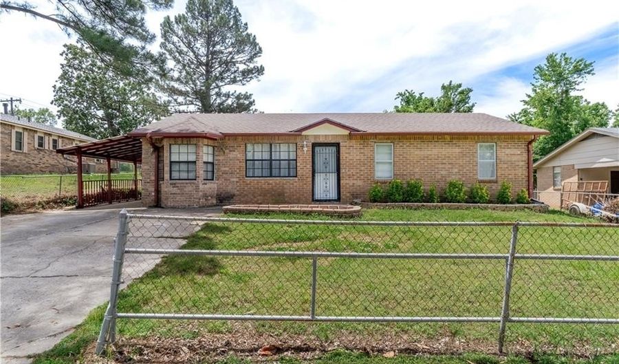 903 O St, Barling, AR 72923 - 4 Beds, 2 Bath