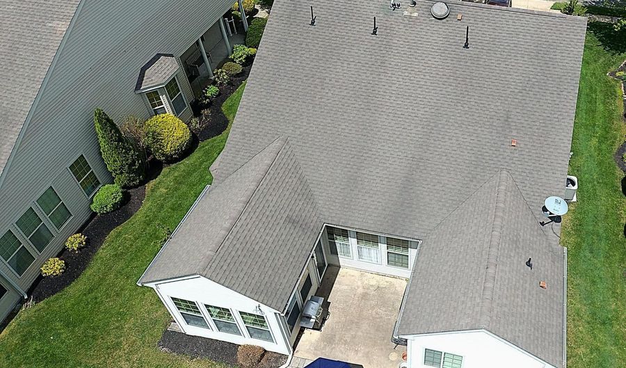 39 NEWPORT St, Barnegat, NJ 08005 - 3 Beds, 3 Bath