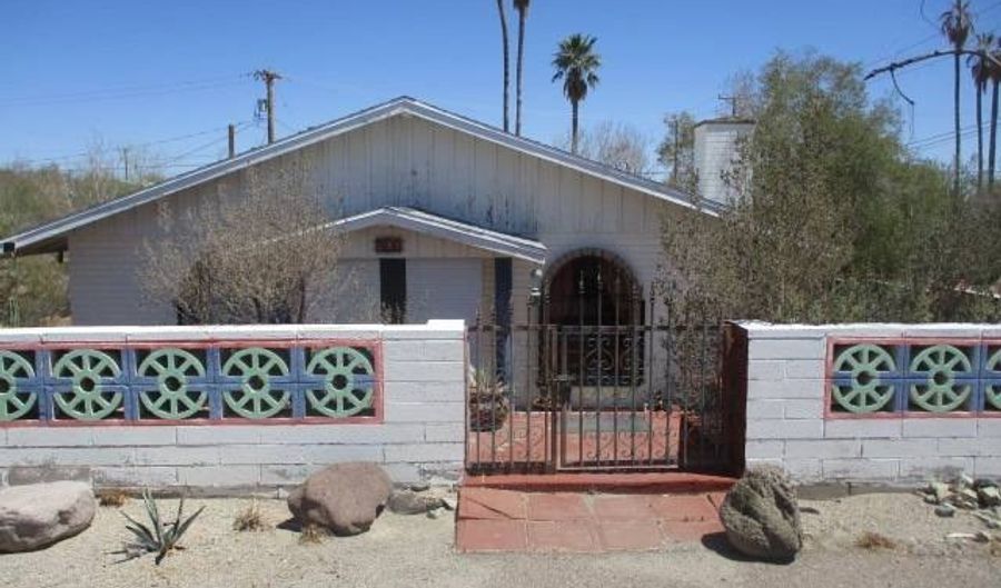 400 W Morondo Ave, Ajo, AZ 85321 - 2 Beds, 2 Bath