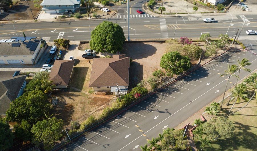 99-028 Moanalua Rd, Aiea, HI 96701 - 4 Beds, 3 Bath
