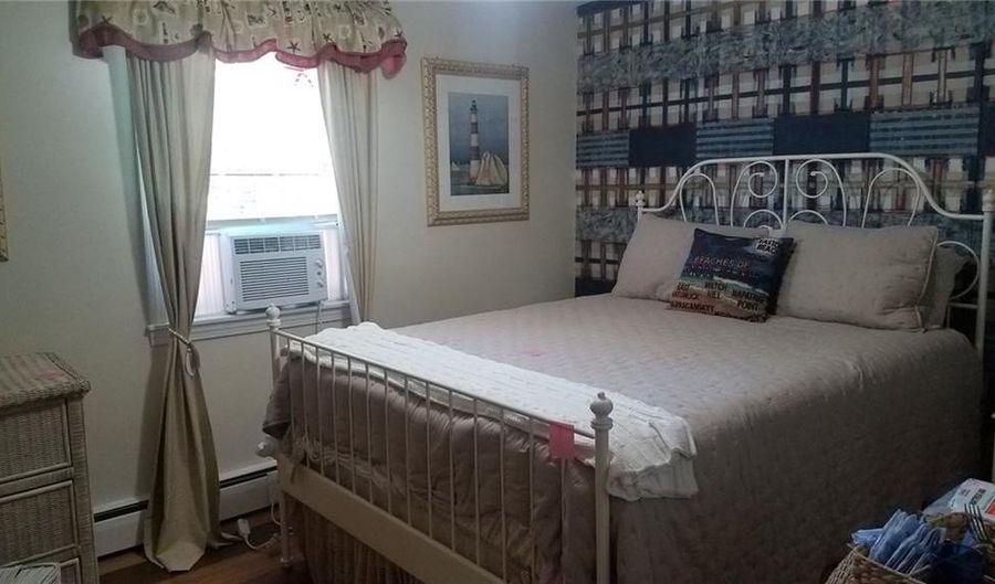 21 Shield St 23, Newport, RI 02840 - 3 Beds, 3 Bath