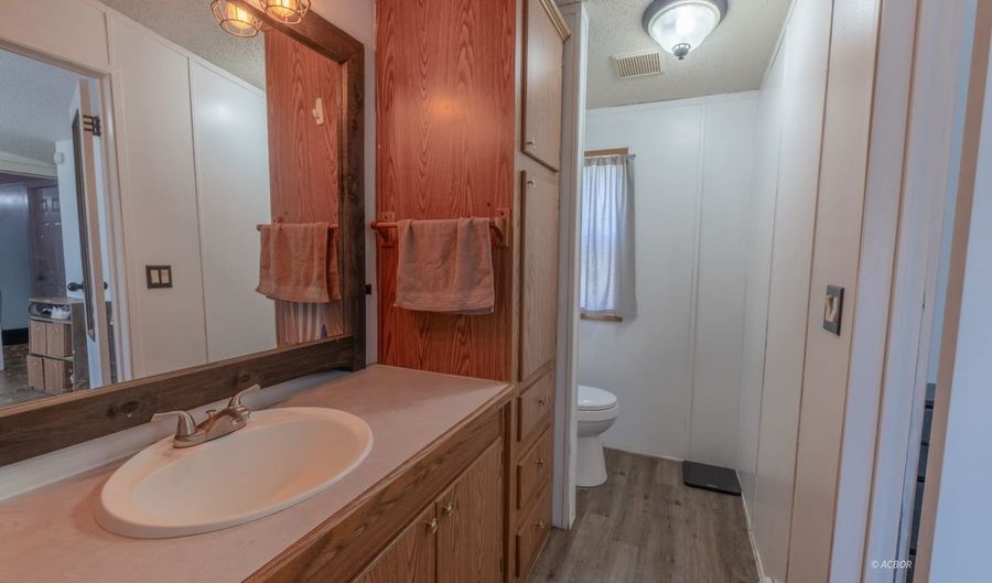 40906 State Route 684, Albany, OH 45710 - 6 Beds, 3 Bath