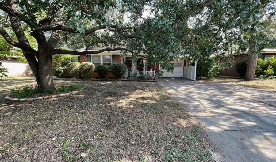 3151 S 22nd St, Abilene, TX 79605 - 3 Beds, 2 Bath