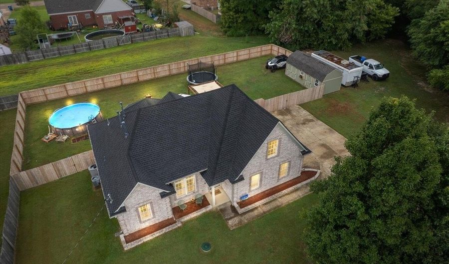 292 AZALEA, Atoka, TN 38004 - 3 Beds, 3 Bath