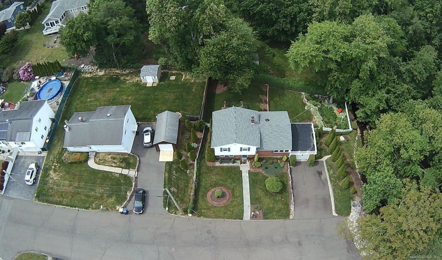 15 Golden Rod Dr, Ansonia, CT 06401 - 3 Beds, 2 Bath