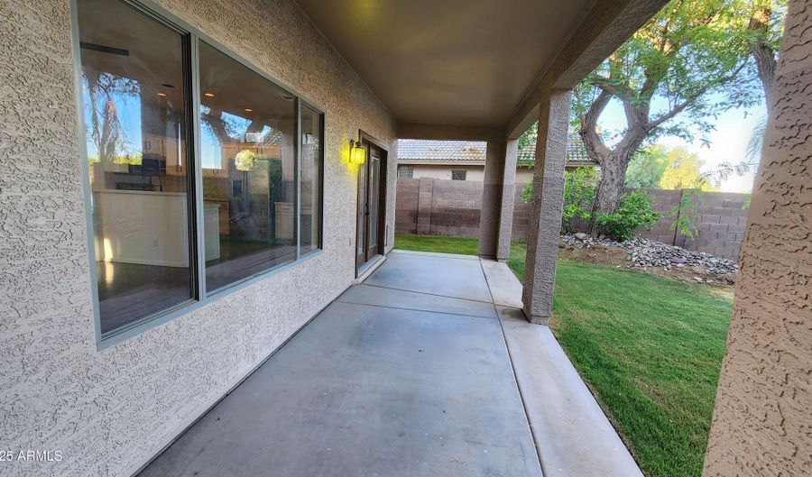 2074 N 109TH Ave, Avondale, AZ 85392 - 5 Beds, 3 Bath
