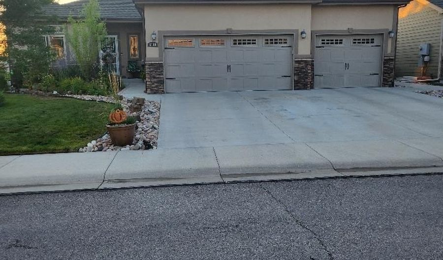 6160 Coronado Dr, Casper, WY 82609 - 4 Beds, 3 Bath