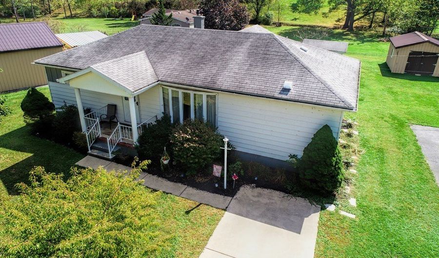 8075 Loop Rd, Alexandria, PA 16611 - 2 Beds, 1 Bath