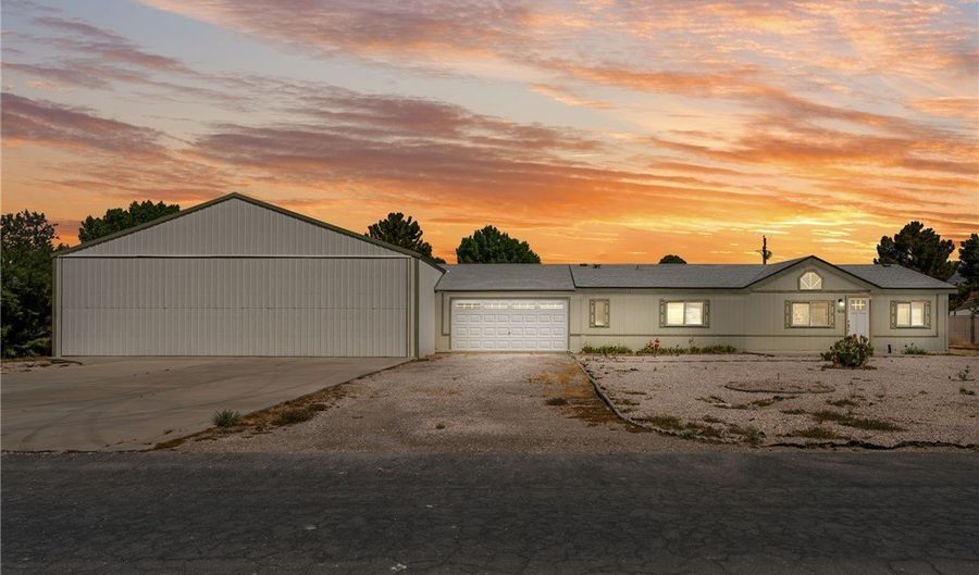 808 Skyhawk Ave, Jean, NV 89019 - 3 Beds, 2 Bath