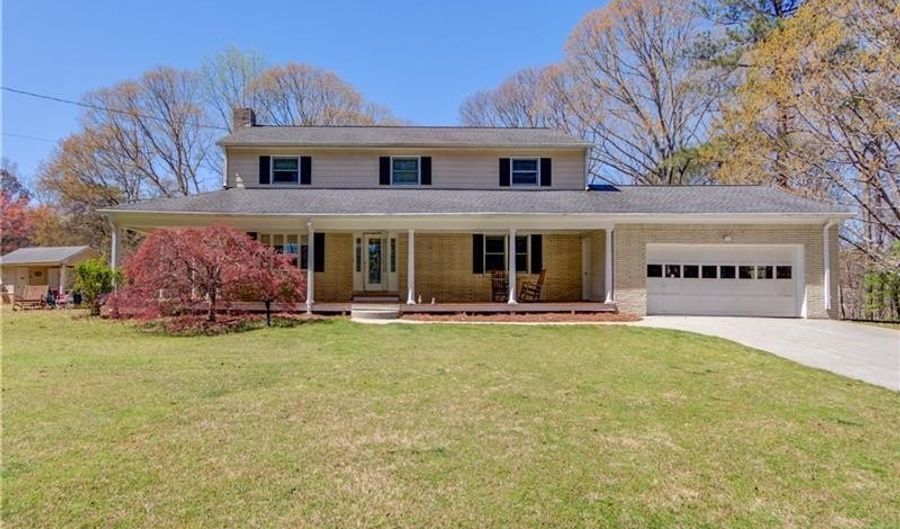 692 W Union Grv, Auburn, GA 30011 - 5 Beds, 4 Bath