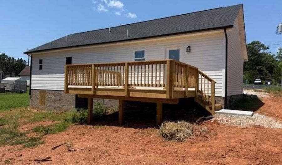 166 Plant Dr, Appomattox, VA 24522 - 3 Beds, 2 Bath