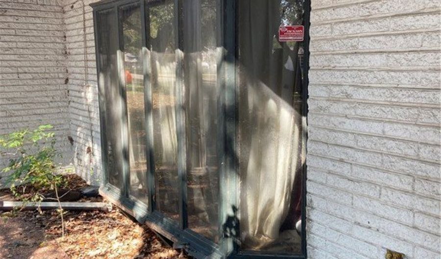 1807 Alta Vista St, Alice, TX 78332 - 3 Beds, 2 Bath