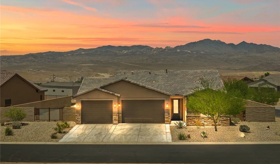 2921 Steamboat Dr, Bullhead City, AZ 86429 - 3 Beds, 2 Bath