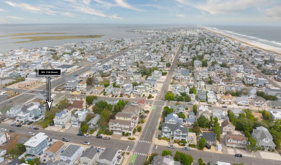 221 11th St, Beach Haven, NJ 08008 - 3 Beds, 1 Bath