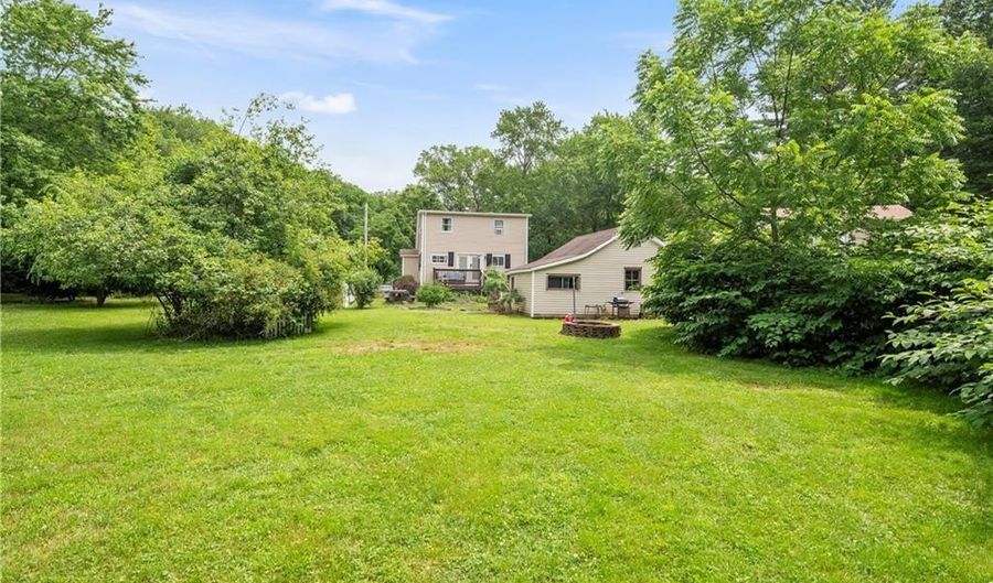 5 Harding St, Coventry, RI 02816 - 3 Beds, 2 Bath
