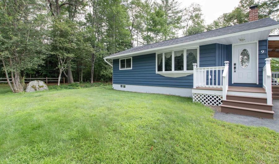 9 Wood St, Berlin, NH 03570 - 2 Beds, 1 Bath