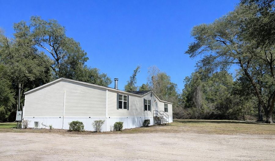 5894 Jasper Rd, Bascom, FL 32423 - 3 Beds, 2 Bath