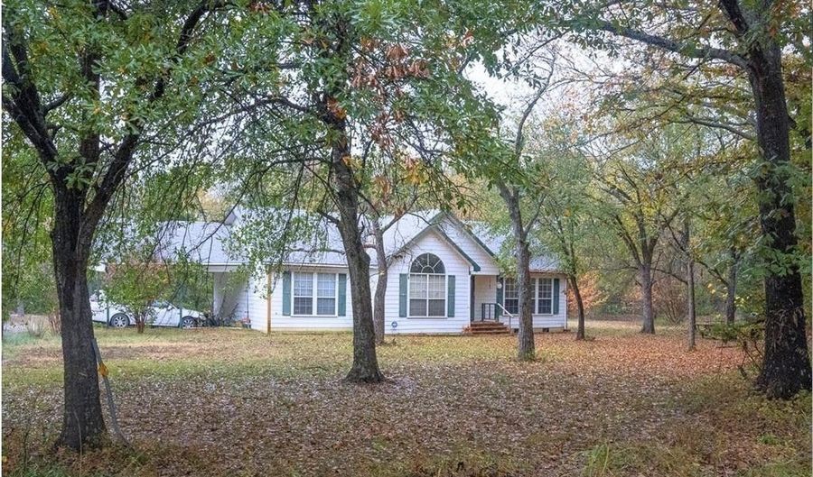 1408 County Road 4816, Wolfe City, TX 75496 - 3 Beds, 2 Bath