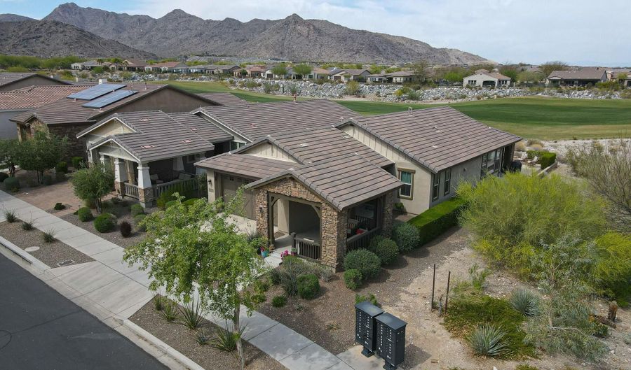 20702 W HILLCREST Blvd, Buckeye, AZ 85396 - 2 Beds, 2 Bath